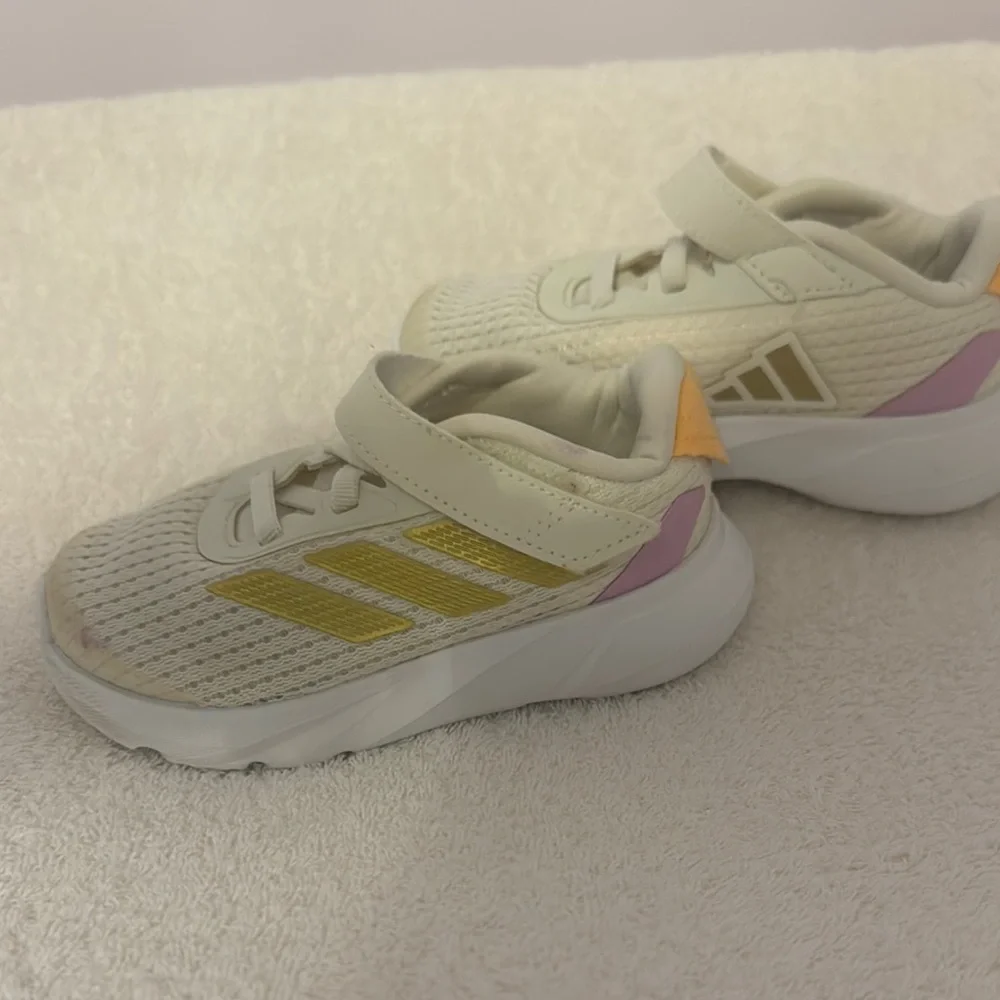 Adidas Cream and Gold Sneakers with Velcro Closure